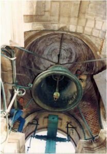 Primer Reloj con Campanas