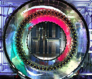 NEUTRINOS MAS VELOCES QUE LA LUZ Y NUEVA PARTICULA