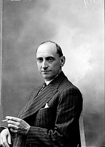 Dimisión de Casares Quiroga