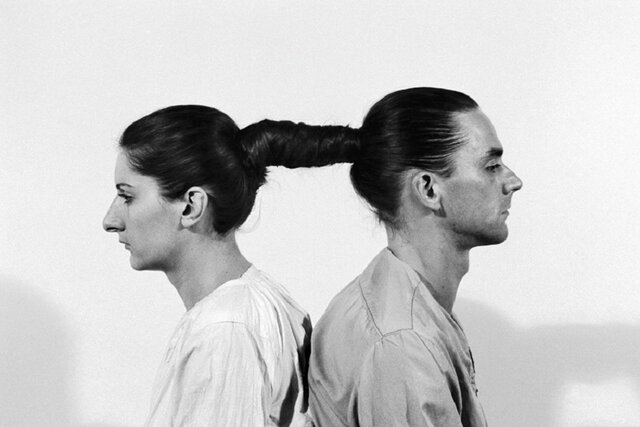 Marina Abramovic realitza la performance "Relation in Time"