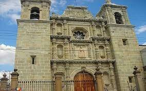 Construye el templo de San Felipe