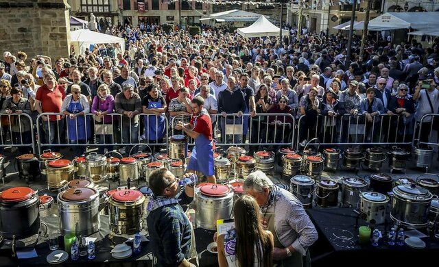 Se crea la Cofradía de la Putxera