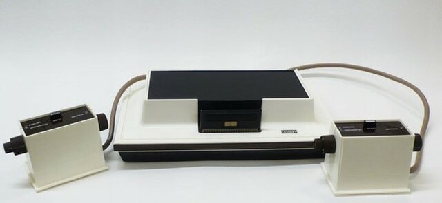 Primera video consola domestica comercial (Magnavox Odyssey)