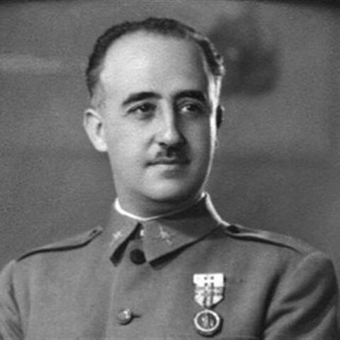 Franco sale de Canarias a Tetuán en el Dragón Rapide