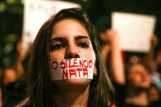 A Lei do Feminicídio é aprovada