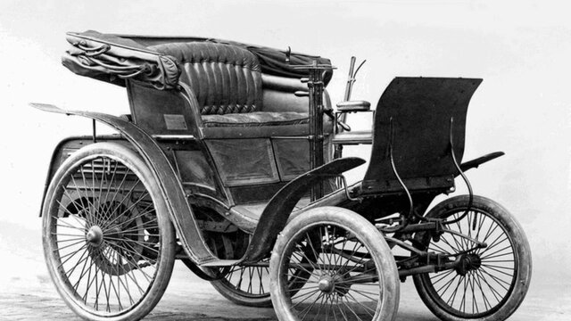 El primer automóvil