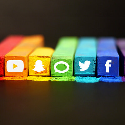 Timeline: Redes sociales