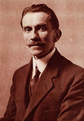 Enrique Molina Garmendia (1871-1964) Chile