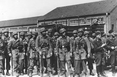 Els nazis envaeixen França, Bèlgica, Holanda i Luxemburg.