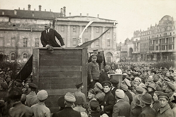 Lenin's return to from exile