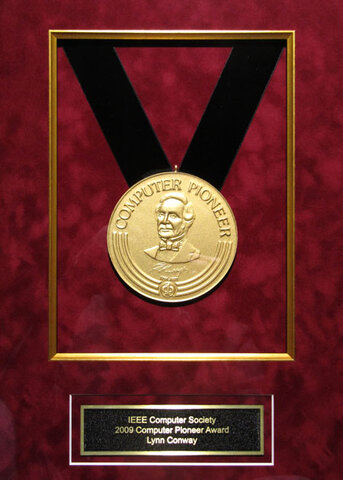 Wins Computer Pionner Award