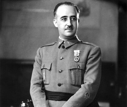 Franco nombrado generalísimo de los ejércitos y jefe de Estado.