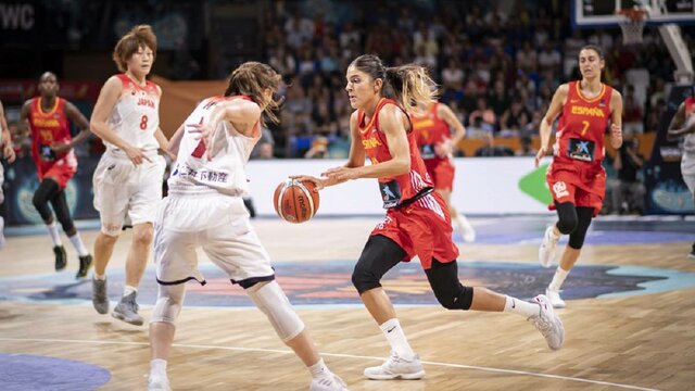Se integra el baloncesto femenino a la F.I.B.A.