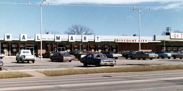 •	Sam Walton Opens First Walmart (1962)