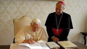 La romana con su formación encíclica