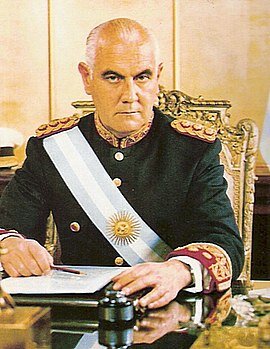 El militar Lanusse asume el poder (ARG)
