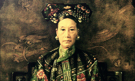 La emperatriz Cixi dirige sola el gobierno