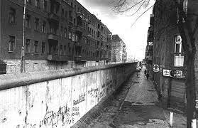 BLOQUEIG SOVIETIC DE BERLIN I INICI DE LA GUERRA FREDA