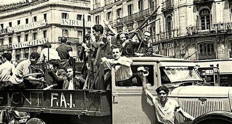 La revolución social se extiende por la zona republicana. Comienza la represión a cargo de grupos descontrolados contra el clero y los acusados de apoyar a los sublevados