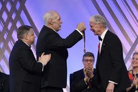 Provocación del renacimiento de las redes neuronales - John Hopfield.