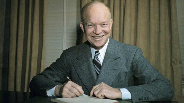Eisenhower arriba al poder als EUA