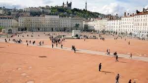 PLACE BELLECOUR