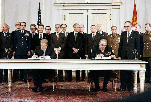 Acords SALT (Strategic Arms Limitation Talks)