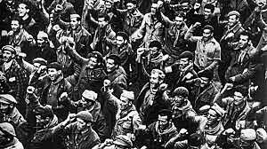 La URSS envía sus primeros equipos de ayuda a los republicanos. Llegan los primeros miembros de las Brigadas Internacionales.