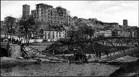 Los franquistas recuperan Teruel a finales de febrero y continúan su avance hacia el Mediterráneo a través del territorio republicano, con lo que dividen éste en dos.