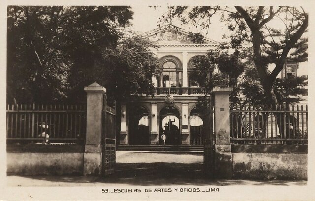 Escuelas de artes y oficios