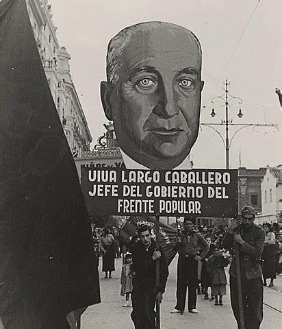 El gobierno de Largo Caballero se traslada a Valencia ante el ataque franquista contra Madrid, repelido por la Junta de Defensa encabezada por el general José Miaja.