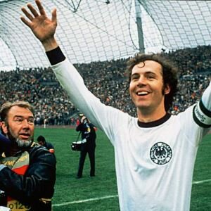 JUGADOR FRANZ BECKENBAUER
