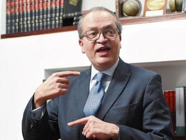 Salud debe ser undrecho no un negocio