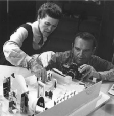 CHARLES Y RAY EAMES