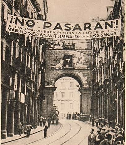 Entrada de las tropas franquistas en Madrid.