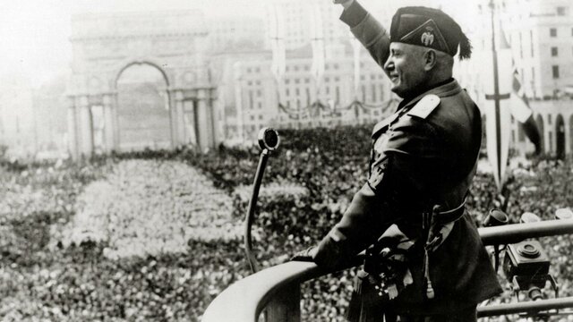 Mussolini, Jefe de Estado.