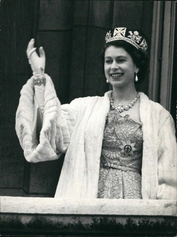 Elizabeth ll became queen