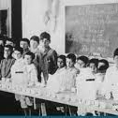 Timeline: Linea del tiempo acontecimientos más relevantes en la Sociedad y Educación Argentina (1884 -1916)