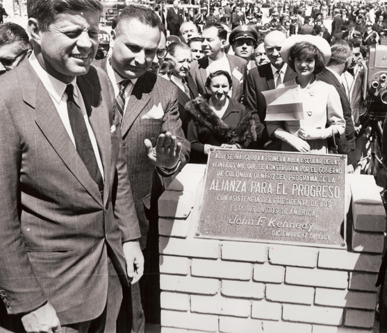 Kennedy promueve la alianza para el progreso
