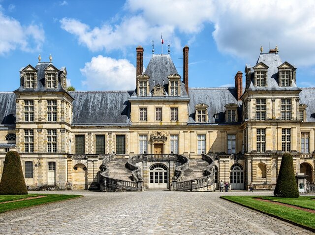 TRACTAT DE FONTAINEBLEAU