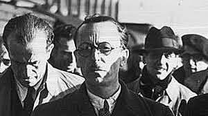 El coronel Casado encabeza el organismo republicano que sustituye a Negrín con el objeto de alcanzar una paz honrosa (golpe de estado en Madrid).