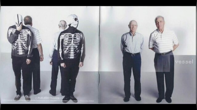 Második album megjelenése