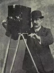 1895 CINEMATÓGRAFO