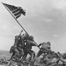 Estados Unidos derrota a Japón en la batalla de Midway.