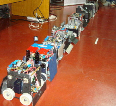 Competencia de sumo robot para la enseñanza de electrónica y robótica práctica