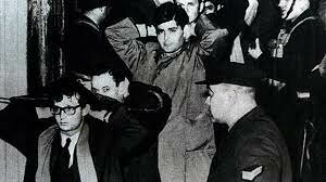 LA NOCHE DE LOS BASTONES LARGOS