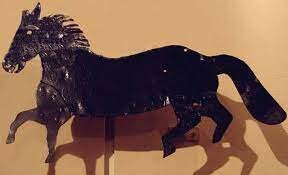 Se cambia de lugar la veleta