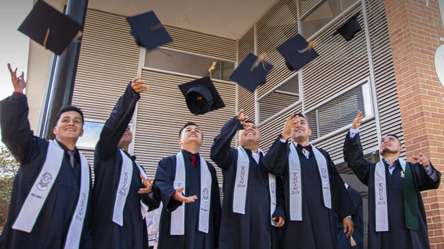 FELICIDAD DE MI PRIMER TITULO