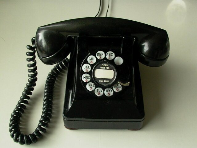 EL TELÉFONO DE SOBREMESA “WESTERN ELECTRIC-302”