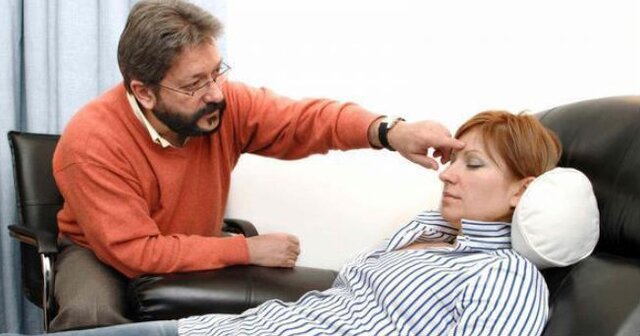 HIPNOTERAPIA (terapia complementaria)